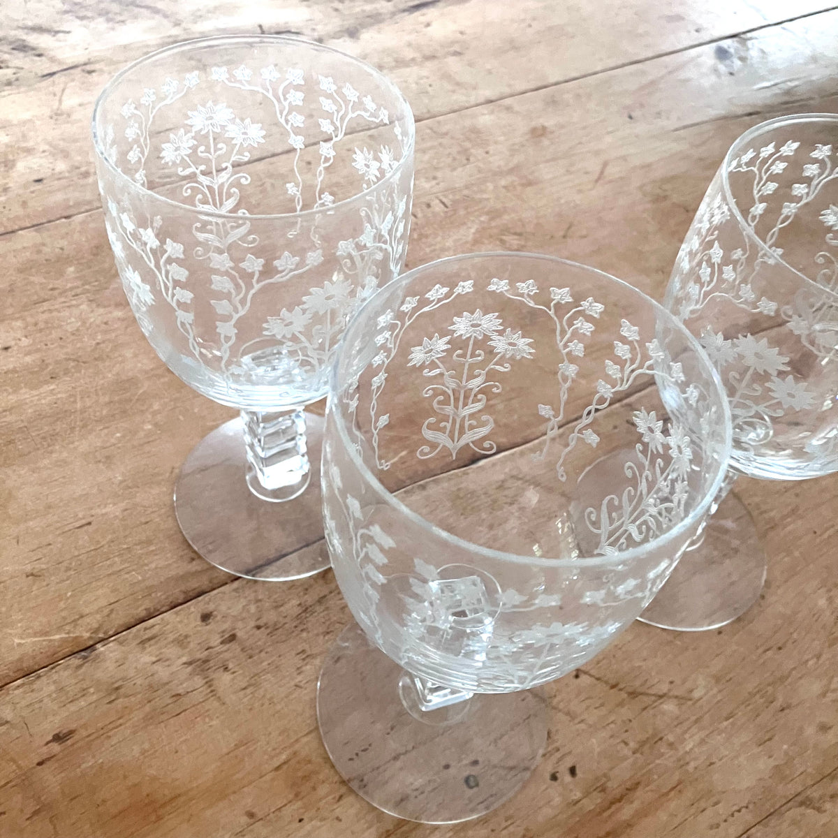 Set of 4 Etched Wine Glasses