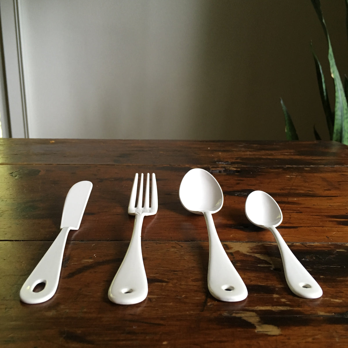 Enamel Knife