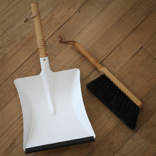 White Dust Pan